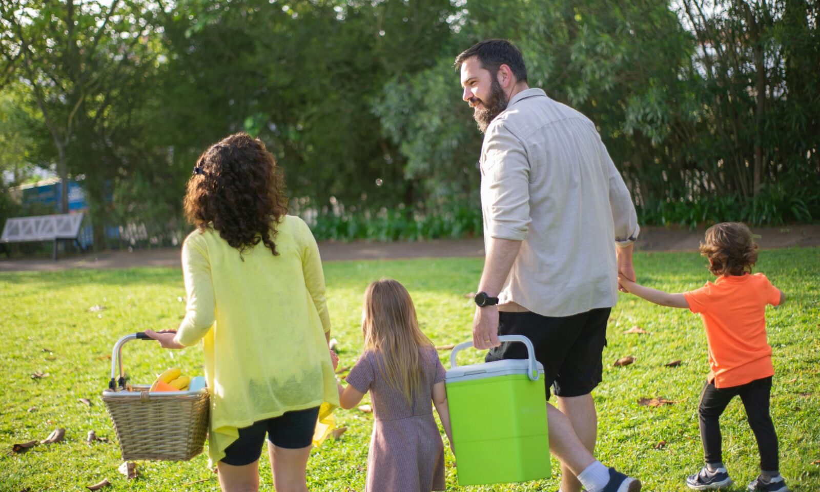 Obitelj ide na piknik