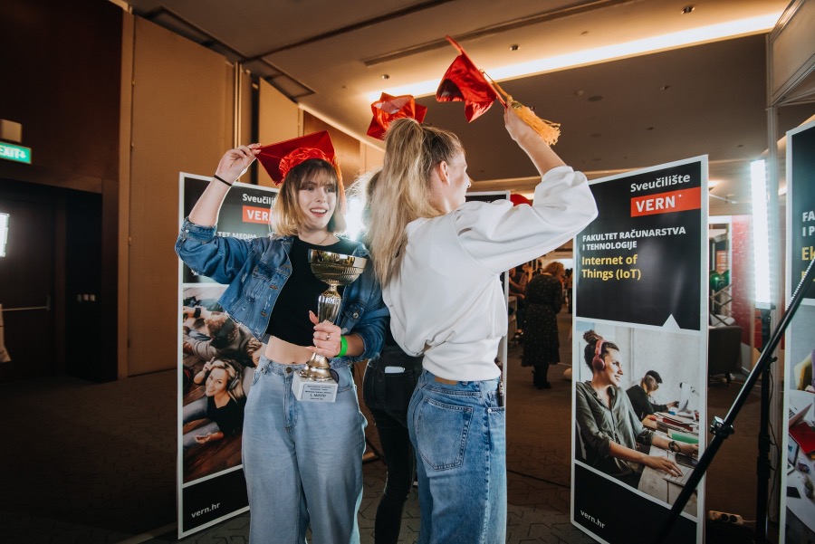 Maturantice na prošlogodišnjem EXPO Dubrovnik 