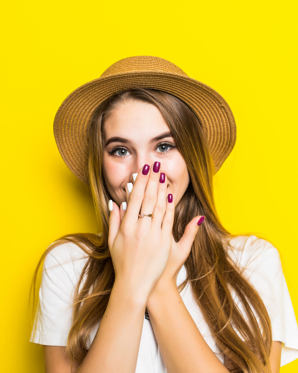 Je li geliranje noktiju sigurno za tinejdžerice? Pitali smo dermatologinju!