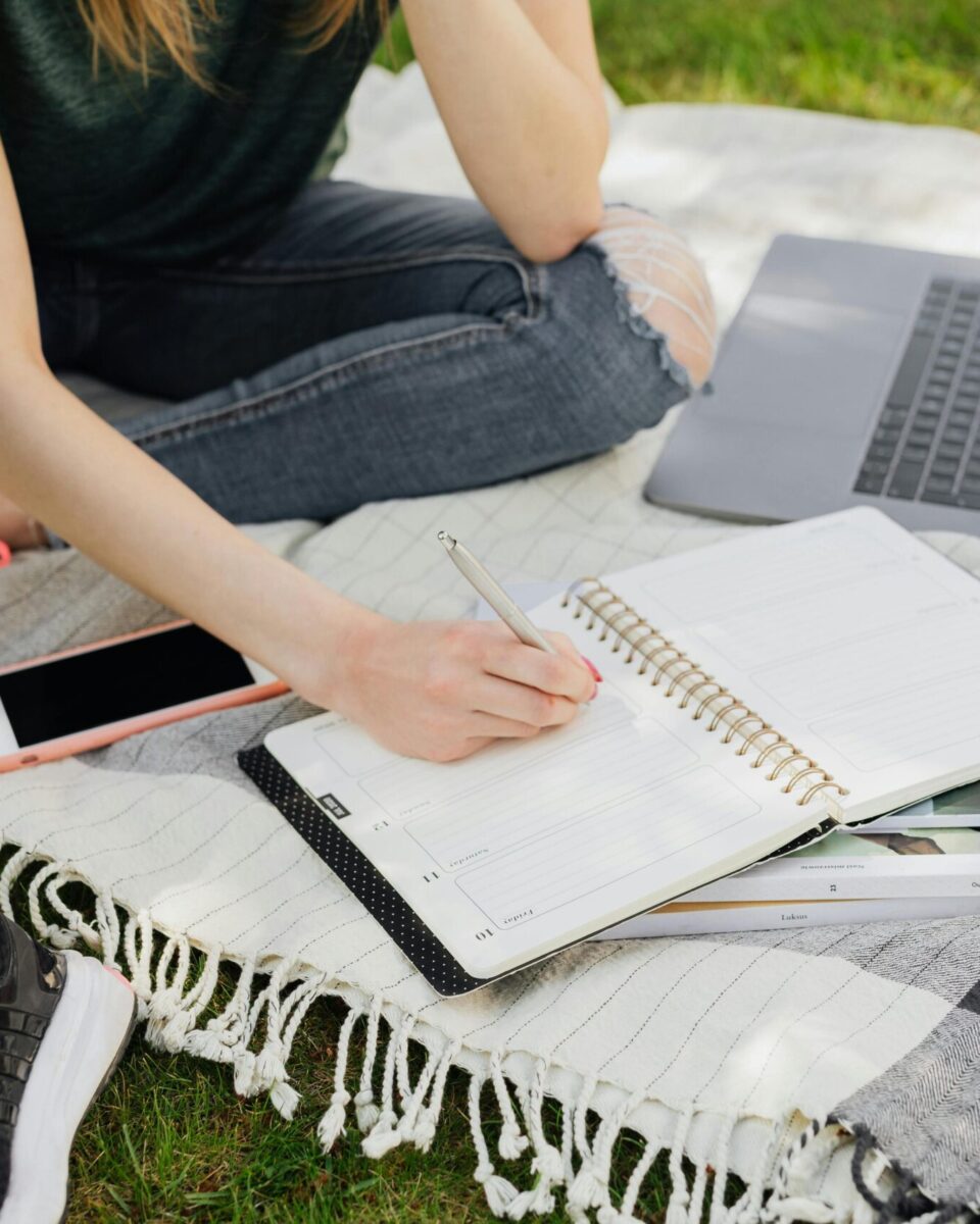 Zaboravlja li vaš tinejdžer obaveze? Hibridni planer mogao bi biti rješenje