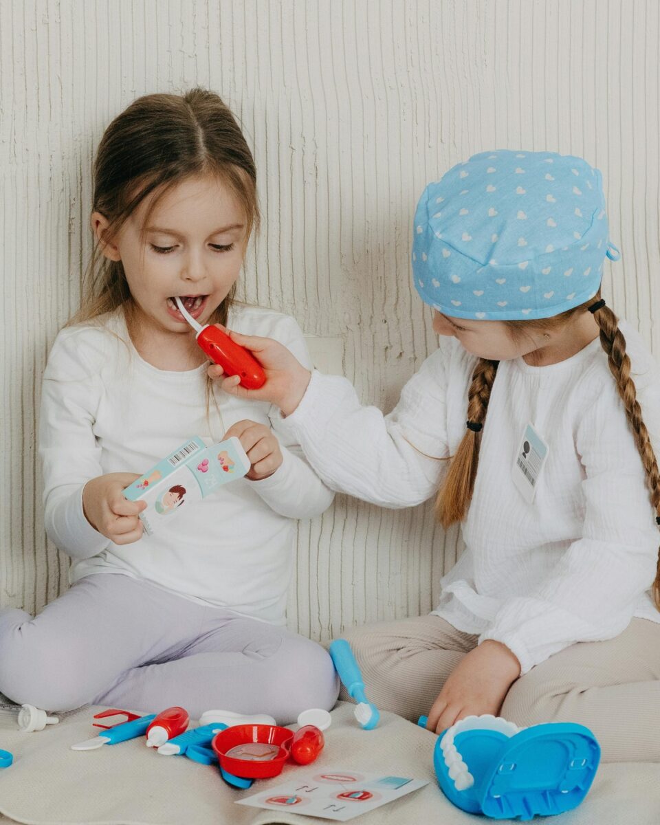 Zašto dijete ima nagon za povraćanjem kod zubara i kako mu pomoći?