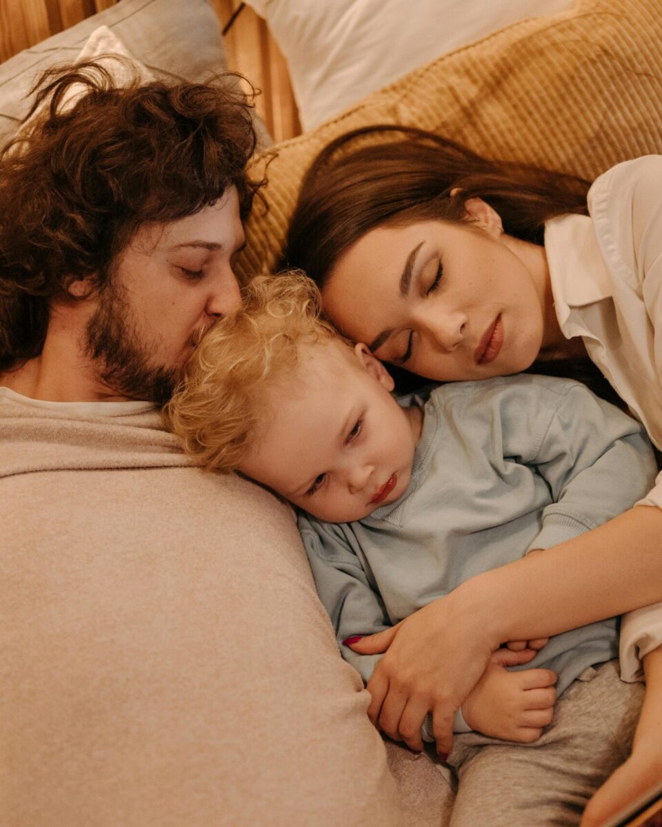 Kada noć ne donosi odmor: kako svrbež utječe na san cijele obitelji?