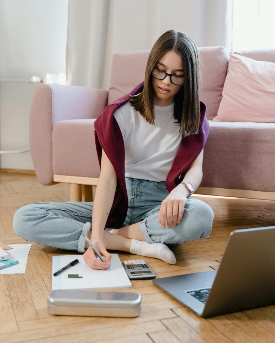 Vaše dijete uči, a ne pamti? Problem su možda bilješke