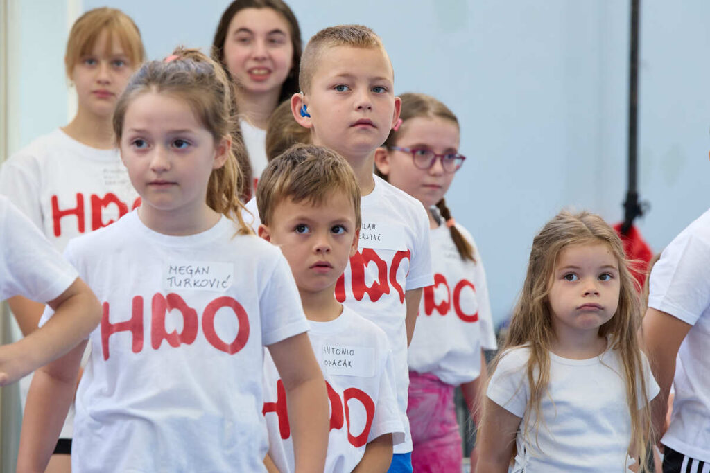 Djeca na Sportskom danu u organizaciji Hrvatskog deflimpijskog odbora