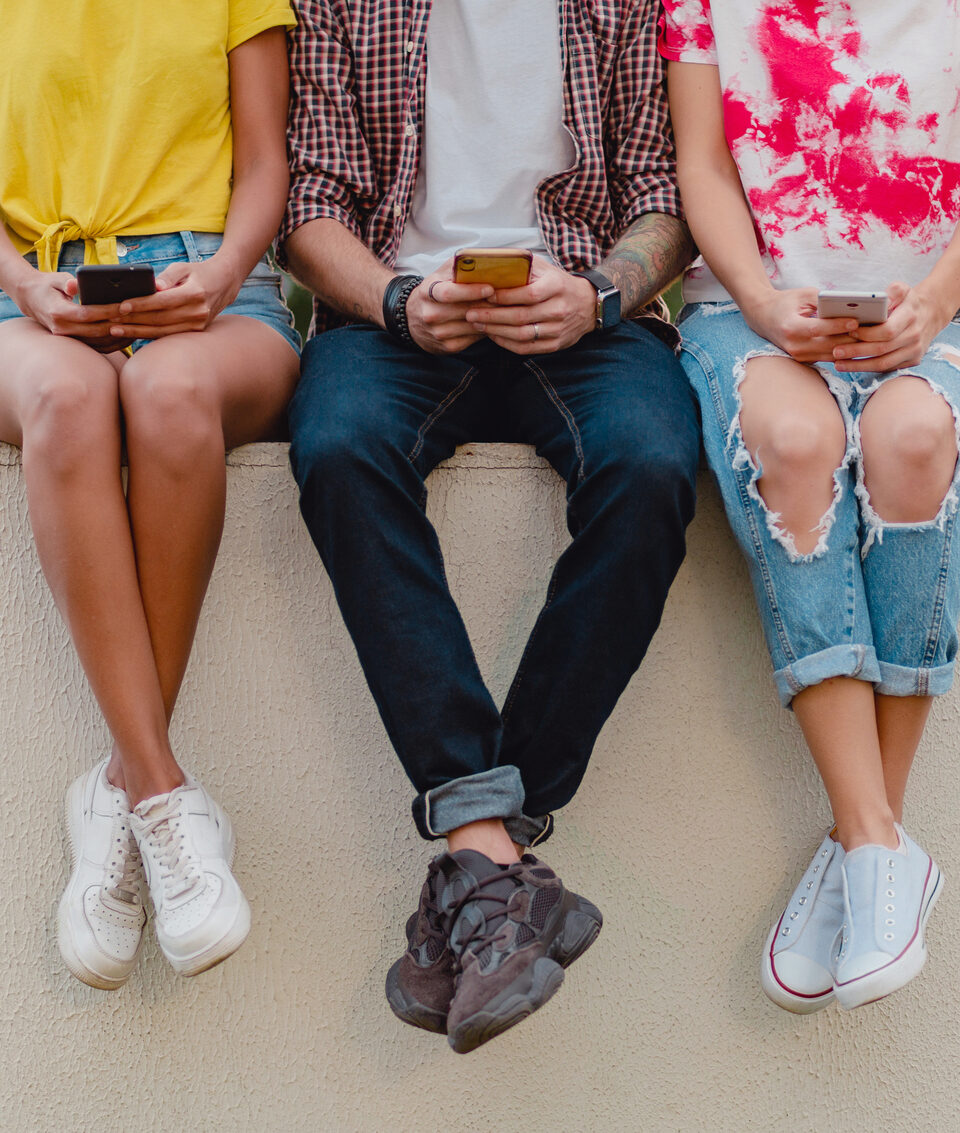 Finsta, spam i close friends: skriveni digitalni svijet koji roditelji često ne razumiju