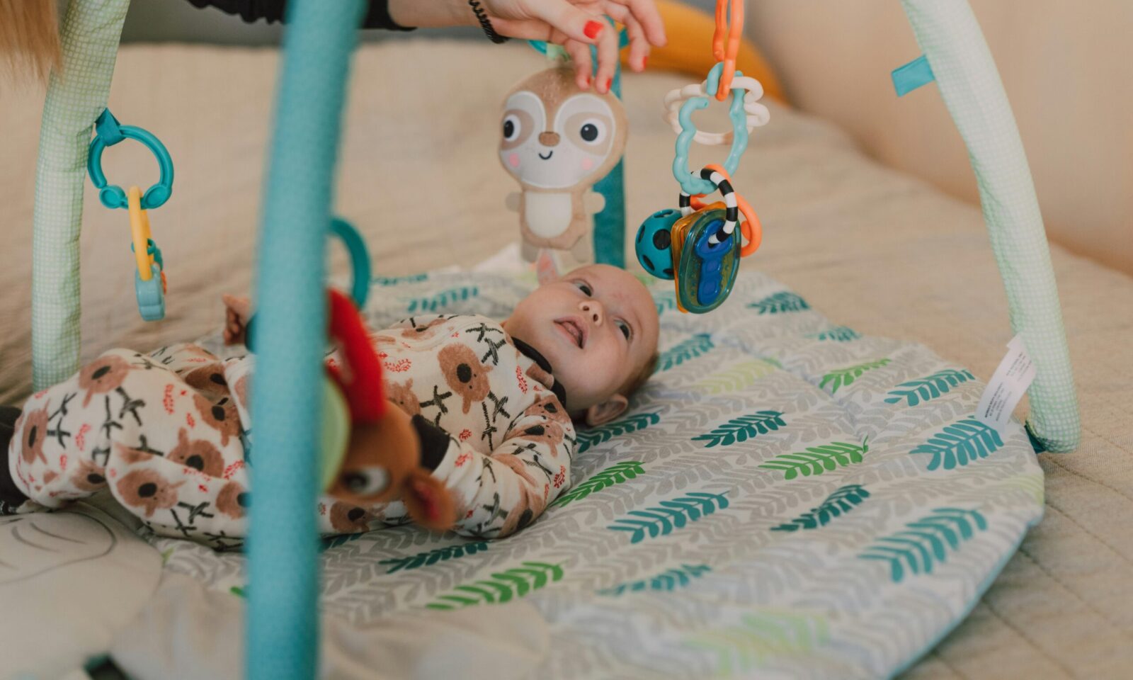 Sve što trebate znati o podlogama za igru i tummy time zabavi