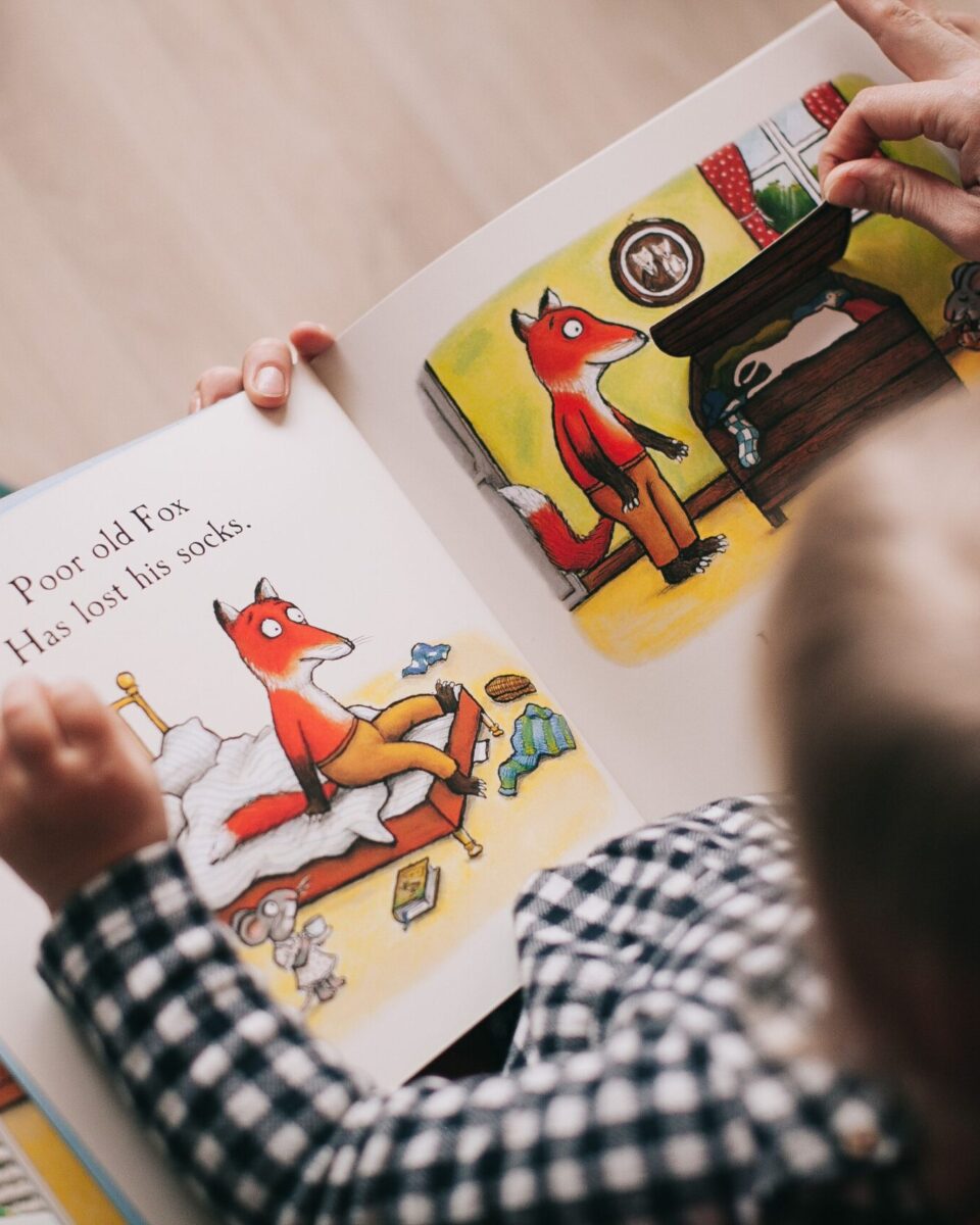 Može li čitanje slikovnica pomoći u razvoju govora?