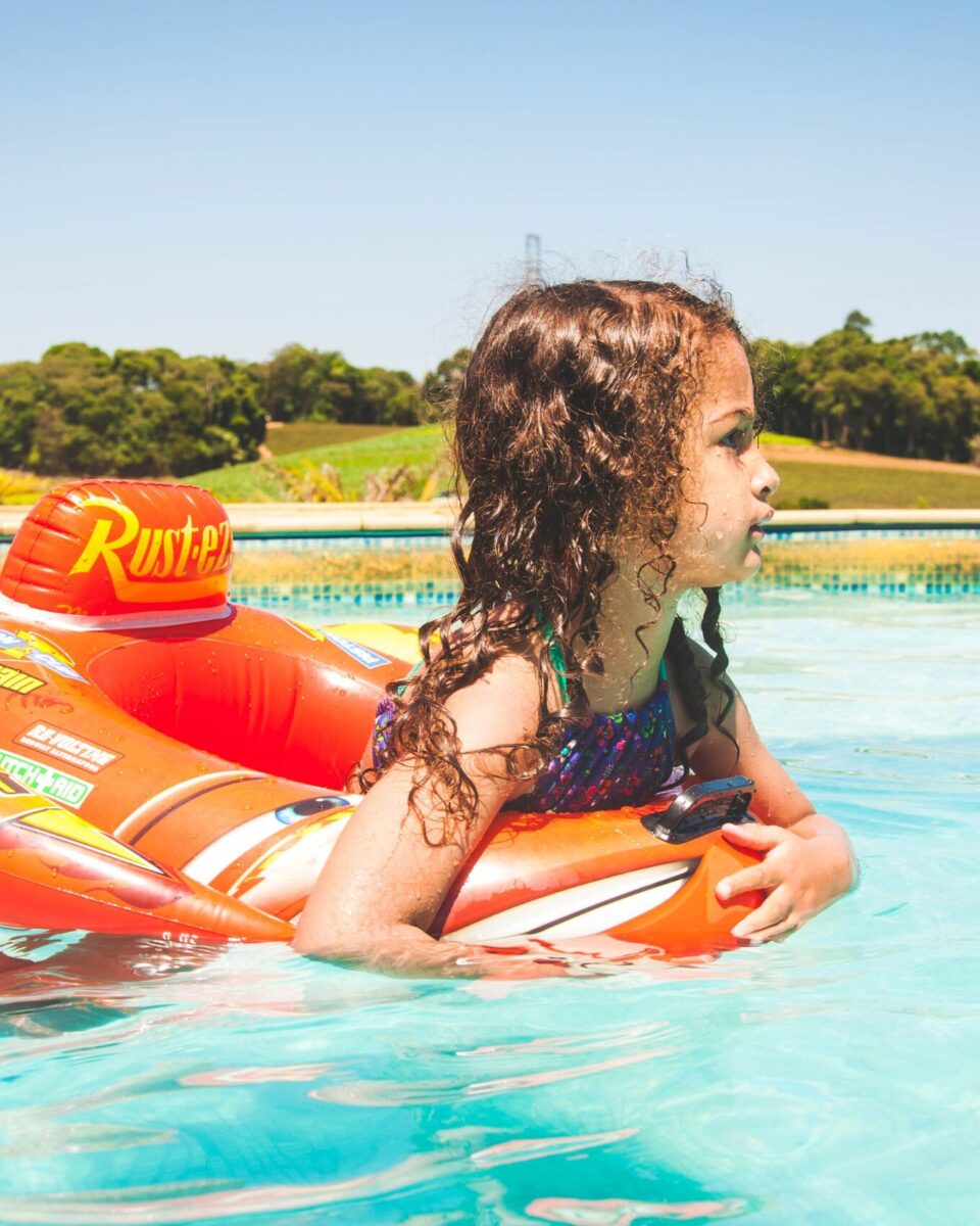 Tražite dječji kupaći kostim? Izdvajamo 6 odličnih modela za plažu i bazen